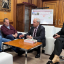 O Alcalde, José Tomé, con "Cuqui Silva" nunha reunión celebrada no Concello en 2024